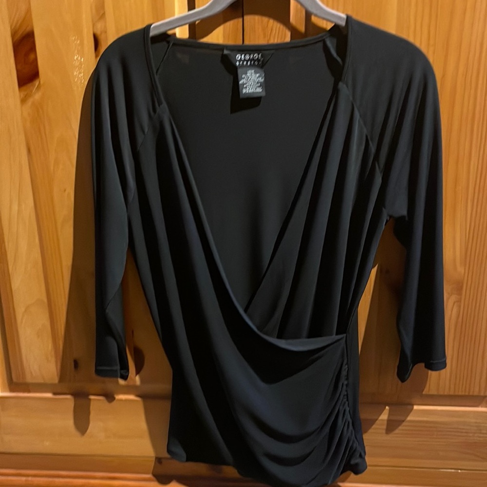 Black V Top